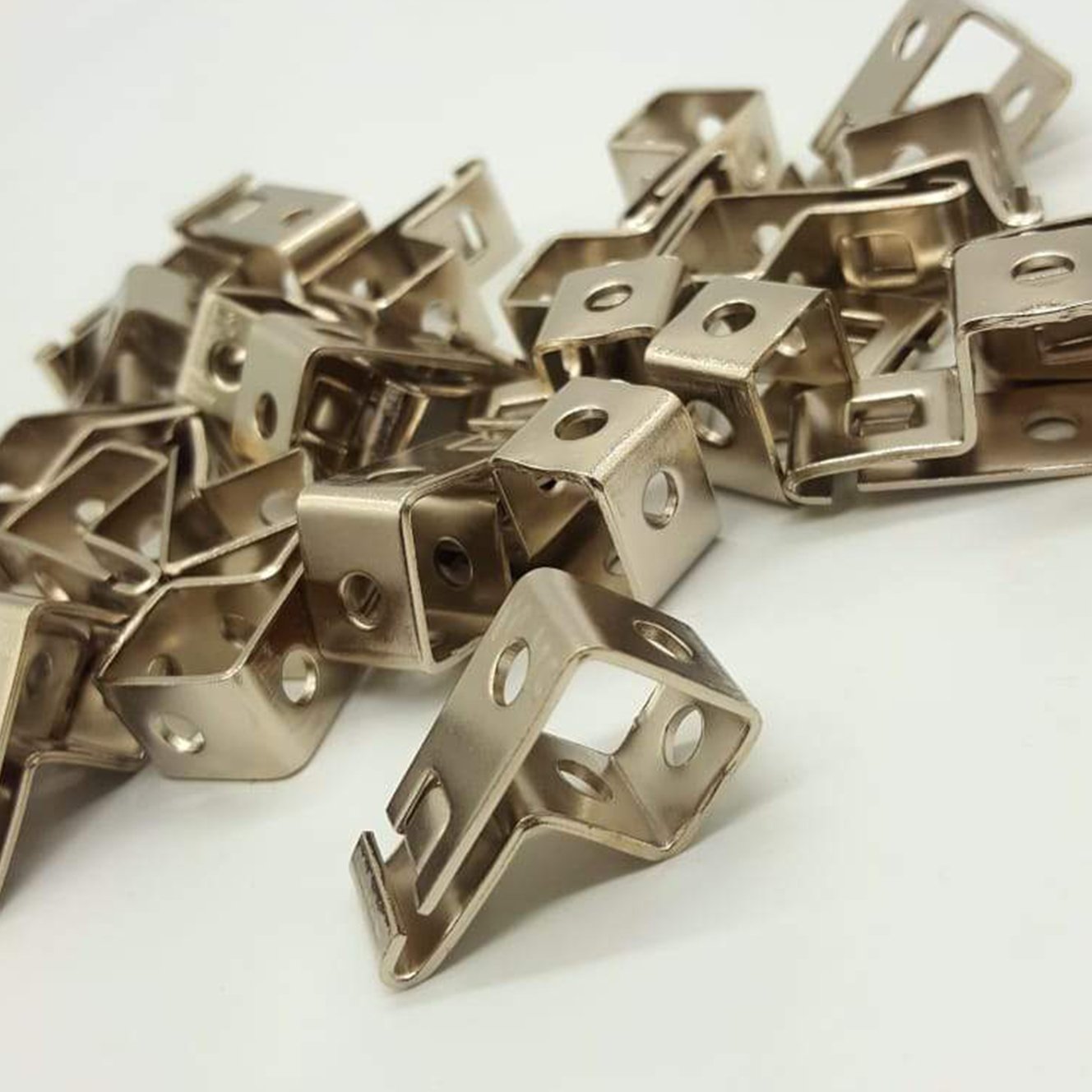 Box Of 20 Universal Bracket T18B For Curtains